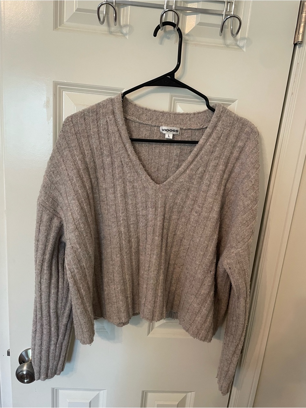 Vigoss Ribbed V-Neck Sweater in Taupe Heather